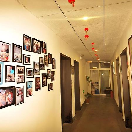 Xian Facebook Youth Hostel Bagian luar foto