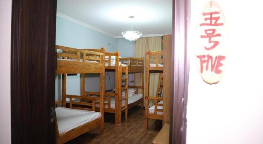 Xian Facebook Youth Hostel Bagian luar foto